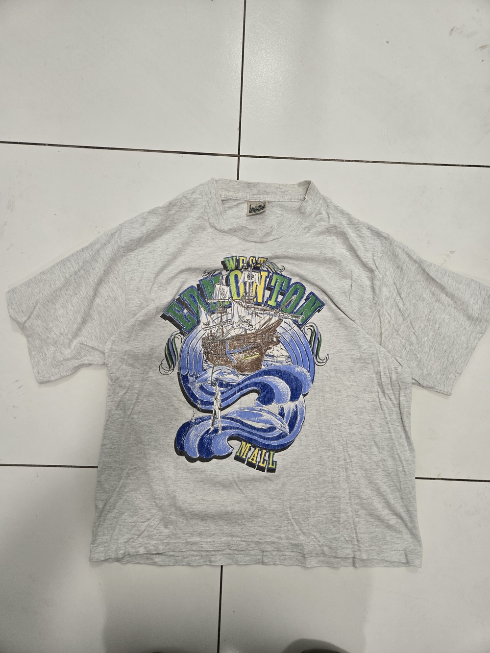 VTG West Edmonton Mall Grey Shirt Size XL